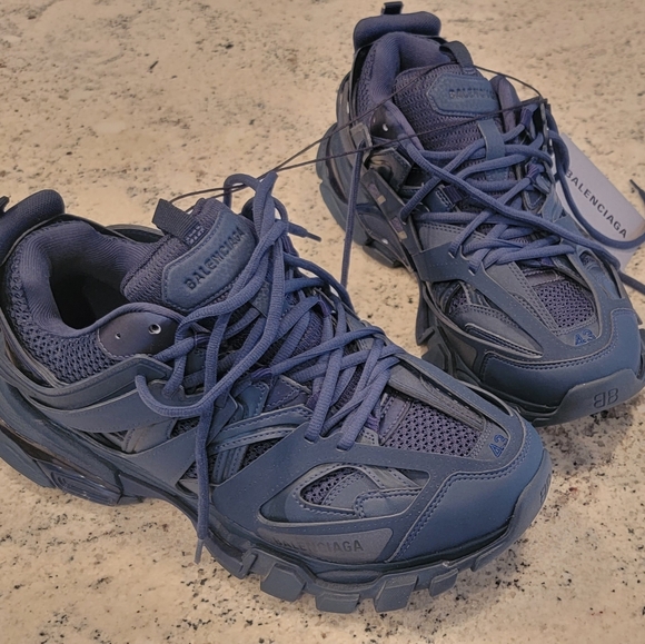 Balenciaga Track Sneakers - Picture 14 of 14